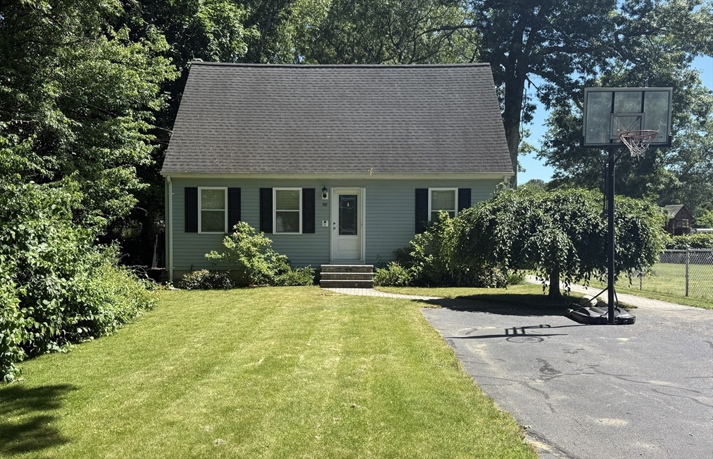 98 Indian Run Road Bellingham, MA 02019 - Photo 2 of 17
