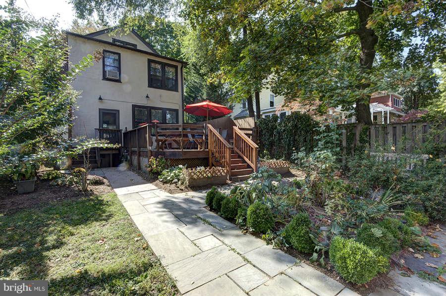 3915 Military Road Northwest Washington, DC 20015 - Photo 25 of 30 Exterior (Rear)