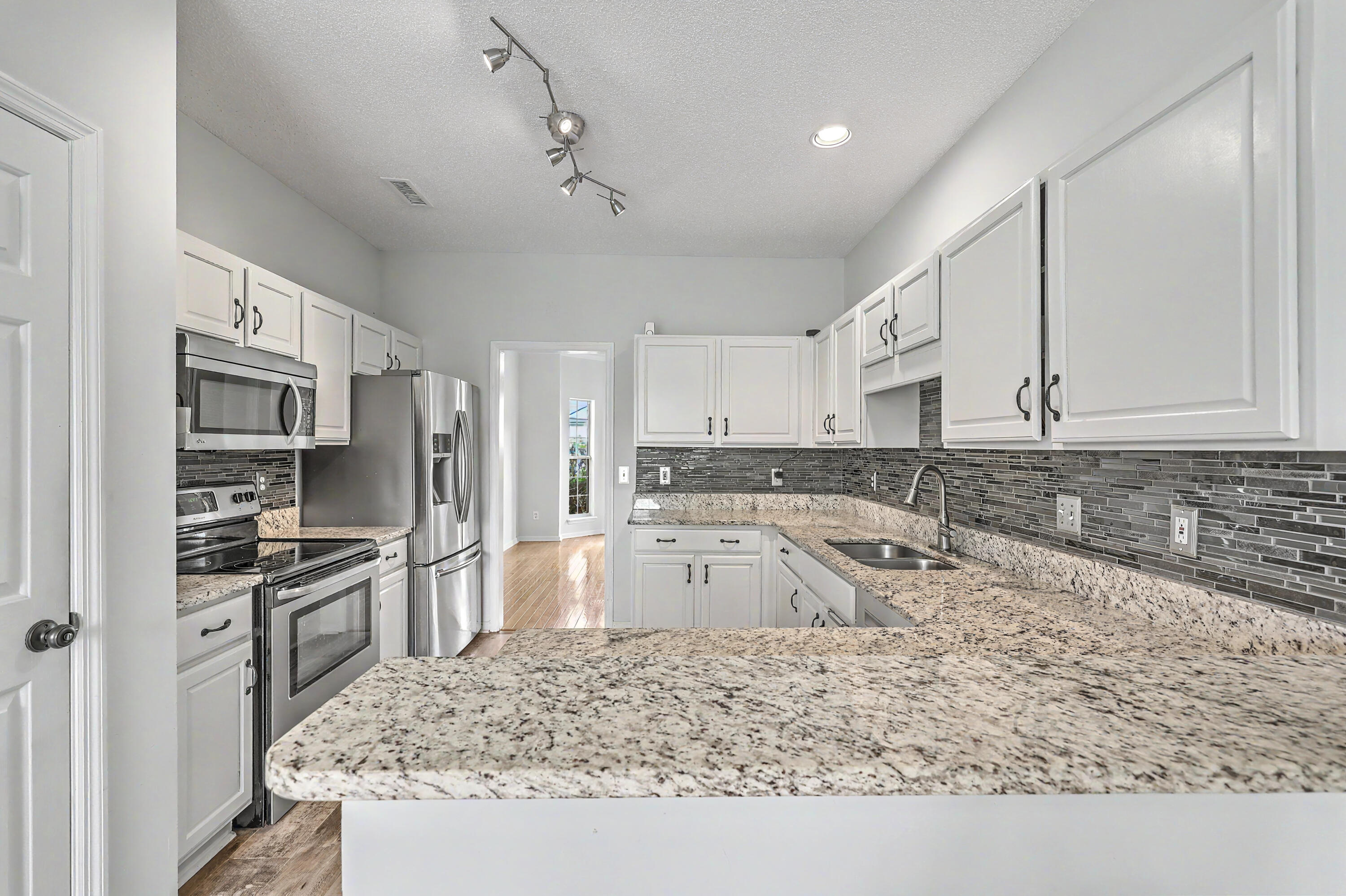 5063 Weatherstone Road Charleston, SC 29414 - Photo 31 of 59 5063 Weatherstone, Master Bedroom