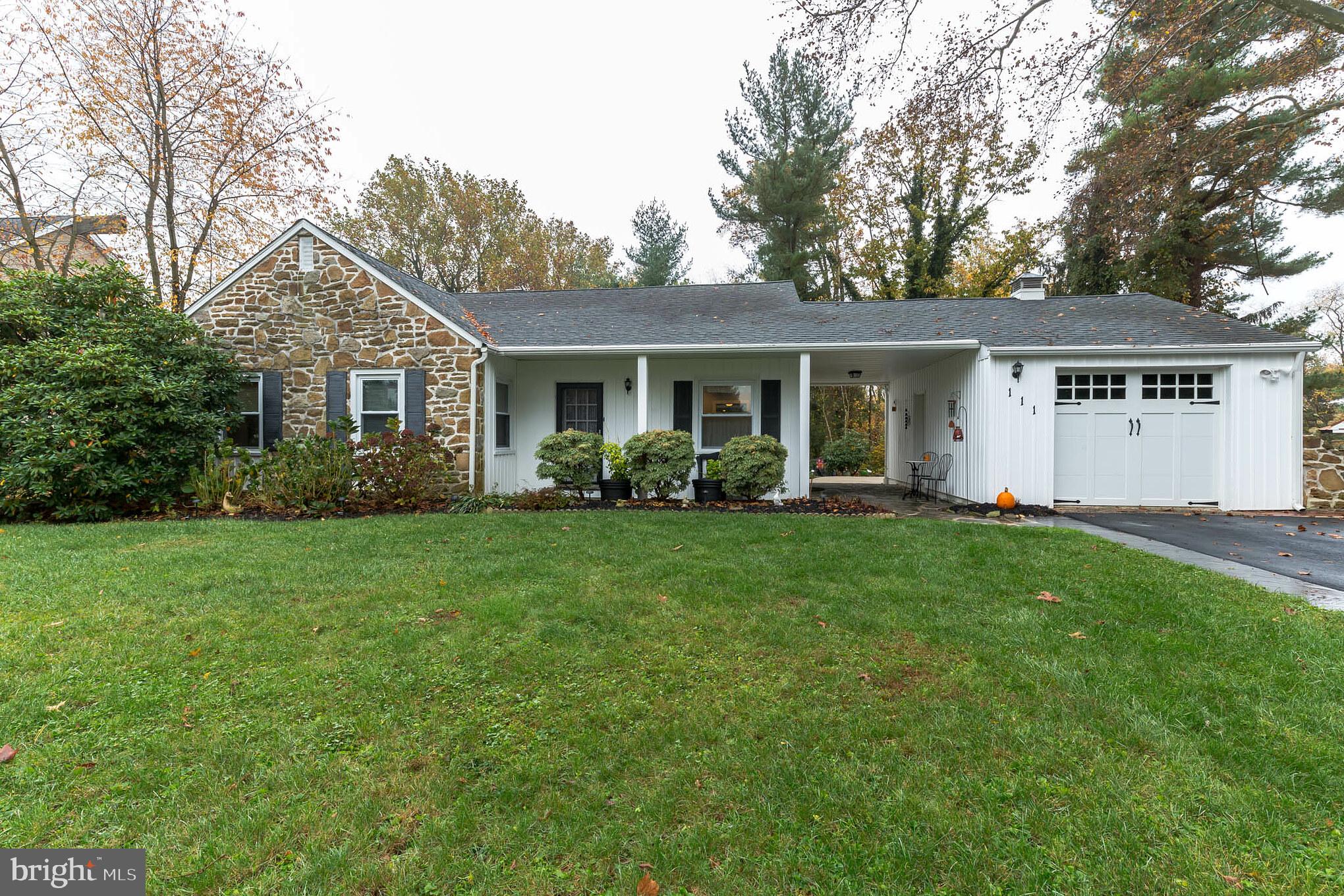 111 Ridgefield Road Newtown Square, PA 19073 - Photo 3 of 30