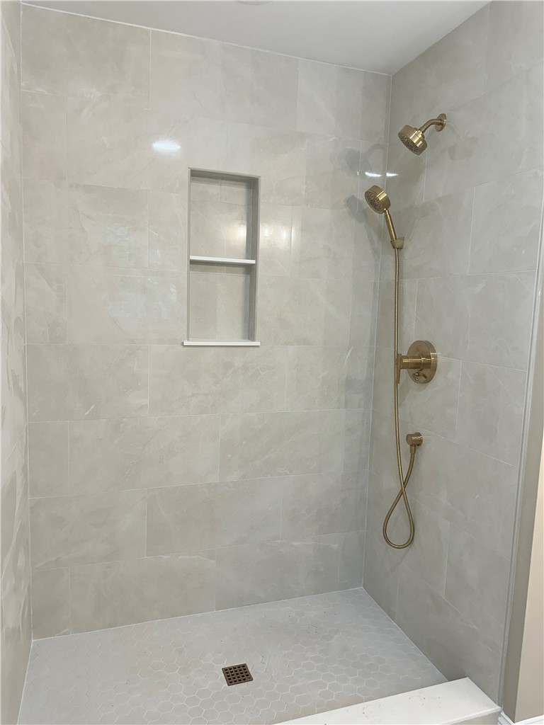 5 Harmony Lane Exeter, RI 02822 - Photo 15 of 25 Semi-Frameless door to be installed