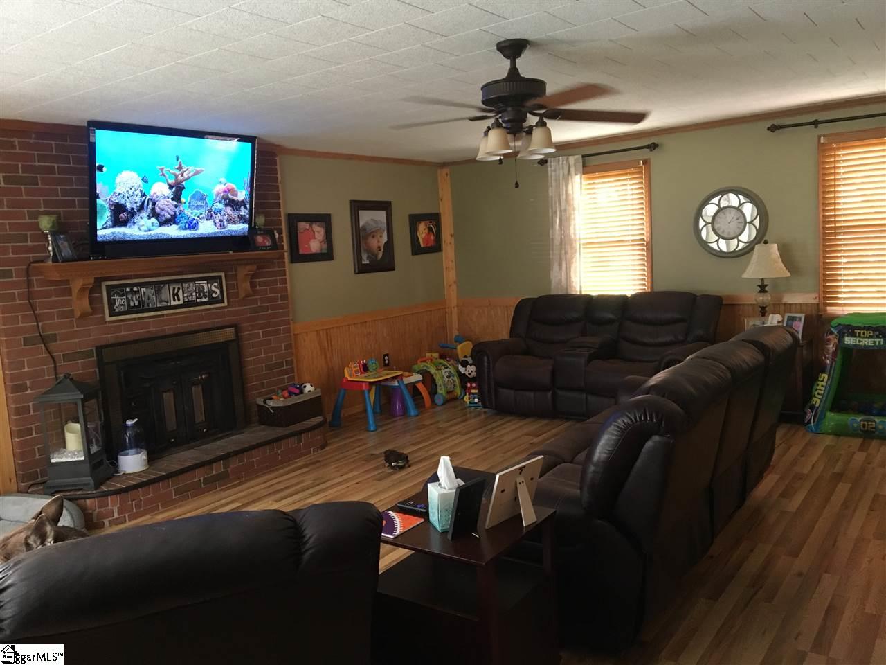 3 Roberts Street Honea Path, SC 29654 - Photo 3 of 8