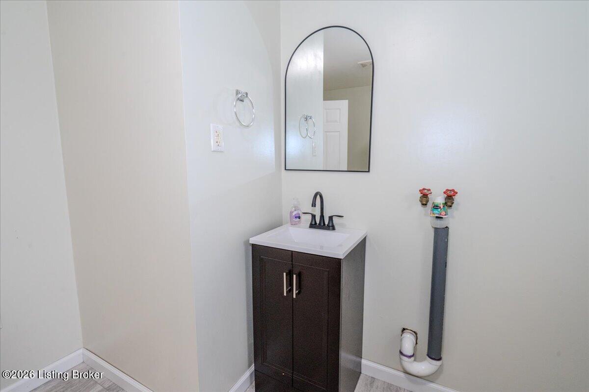 1707 North Stillwell Road Boston, KY 40107 - Photo 16 of 39 Primary Bathroom