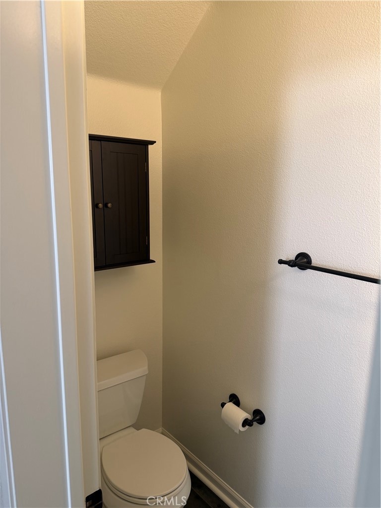 39246 Mango Bay, Unit B Murrieta, CA 92563 - Photo 11 of 29 1/2 guest ba downstairs