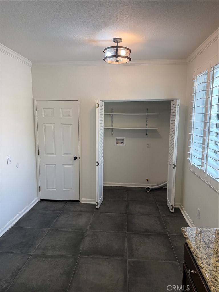 39246 Mango Bay, Unit B Murrieta, CA 92563 - Photo 8 of 29 Flexible space in kitchen