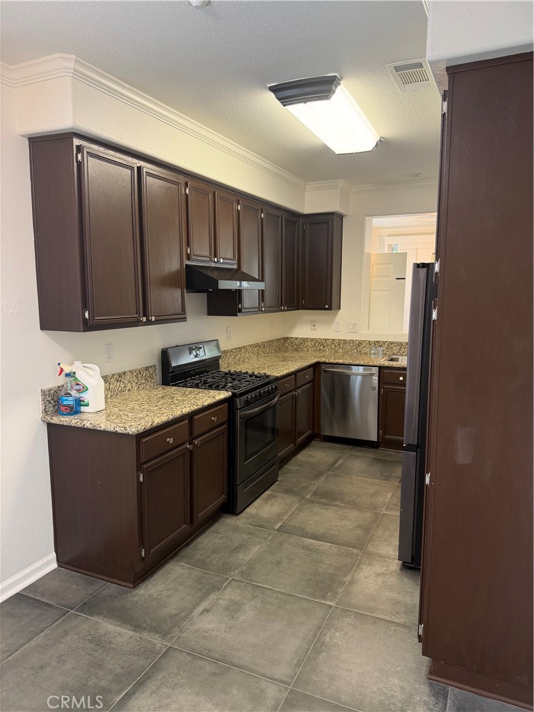 39246 Mango Bay, Unit B Murrieta, CA 92563 - Photo 9 of 29