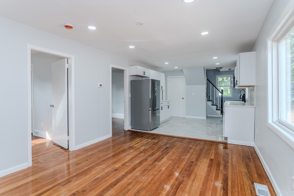110 Homestead Avenue Springfield, MA 01151 - Photo 10 of 22 Gallery Image 10