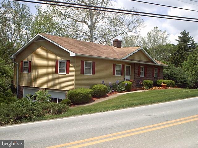 142 Witmer Road Lancaster, PA 17602 - Photo 1 of 12 Gallery Image 1