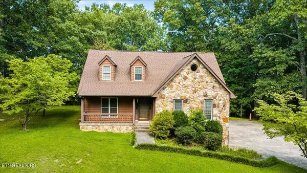 $550,000 | 400 Imperial Heights Drive, La Follette, TN 37766