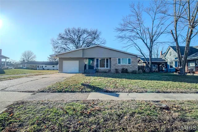 $219,900 | 403 South 5th Street, Owensville, MO 65066