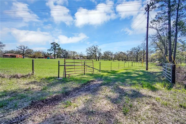 $1,278,900 | 2620 St Bedias Tx 77831, Bedias, TX 77831