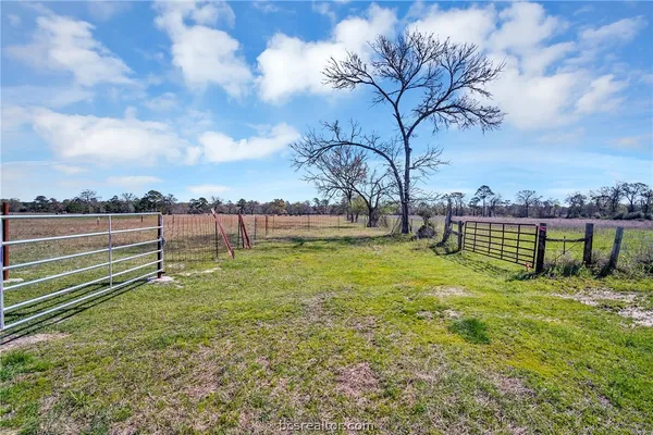 $1,278,900 | 2620 St Bedias Tx 77831, Bedias, TX 77831