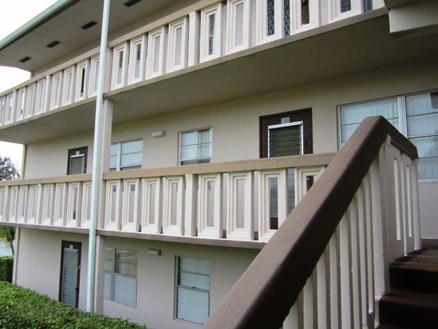100 Brighton Drive, Unit C Boca Raton, FL 33434 - Photo 5 of 21 Brighton Entry 2