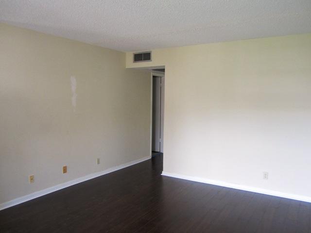 100 Brighton Drive, Unit C Boca Raton, FL 33434 - Photo 9 of 21 LR