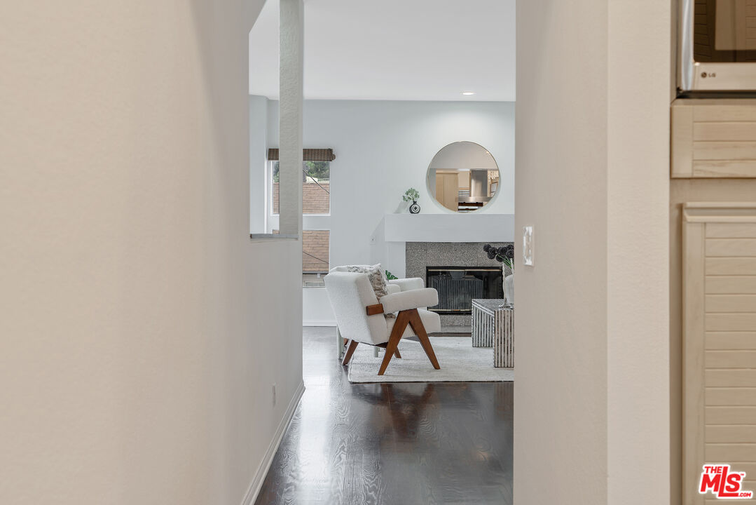 2131 Griffith Park Boulevard Los Angeles, CA 90039 - Photo 23 of 42