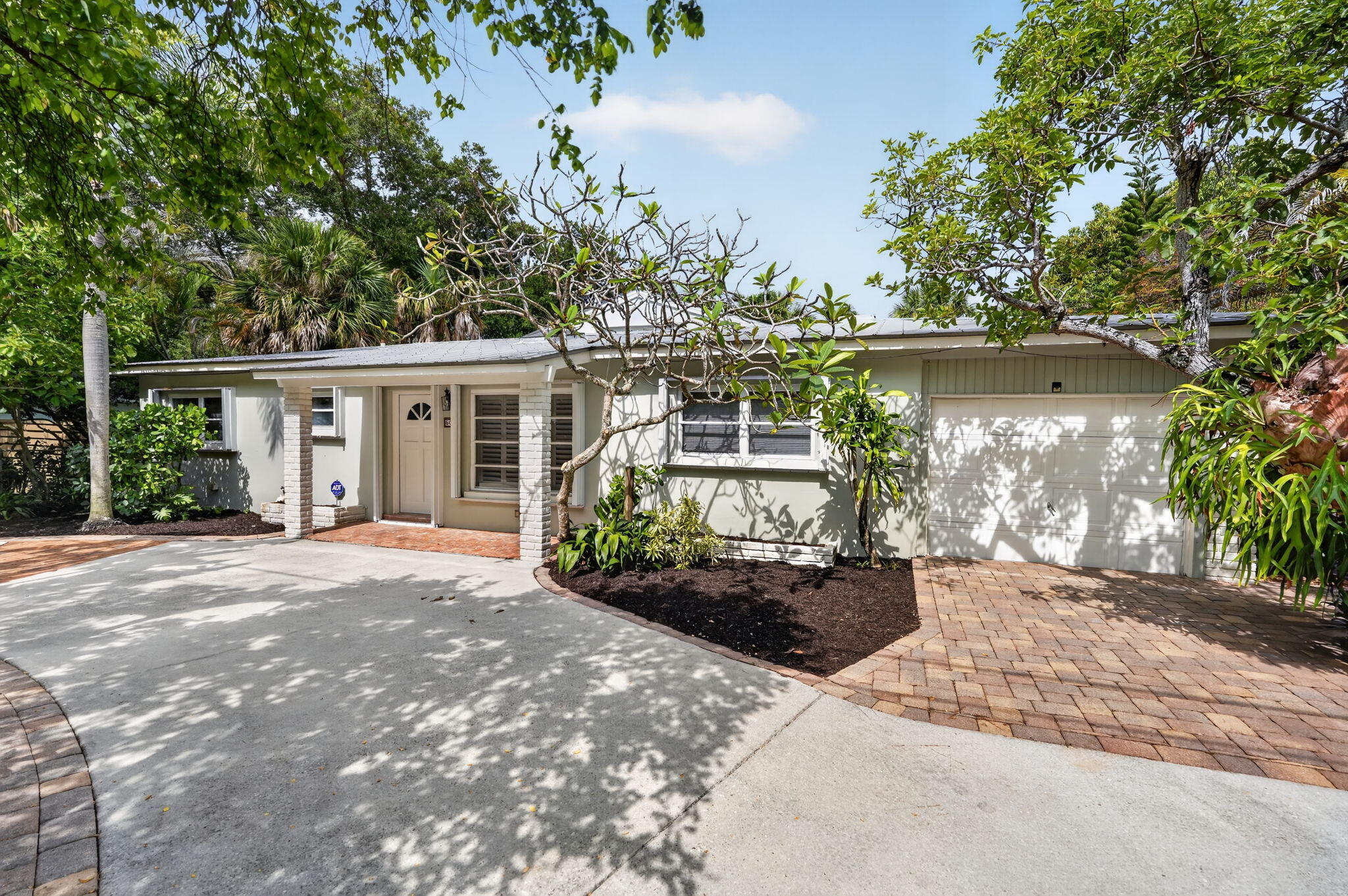 606 Paulina Road Jupiter, FL 33477 - Photo 2 of 49 5-web-or-mls-_MLP1040