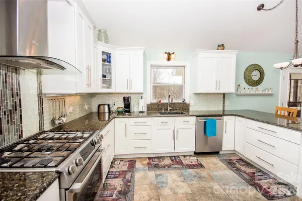 $647,500 | 985 Roberson School Road, Moravian Falls, NC 28654