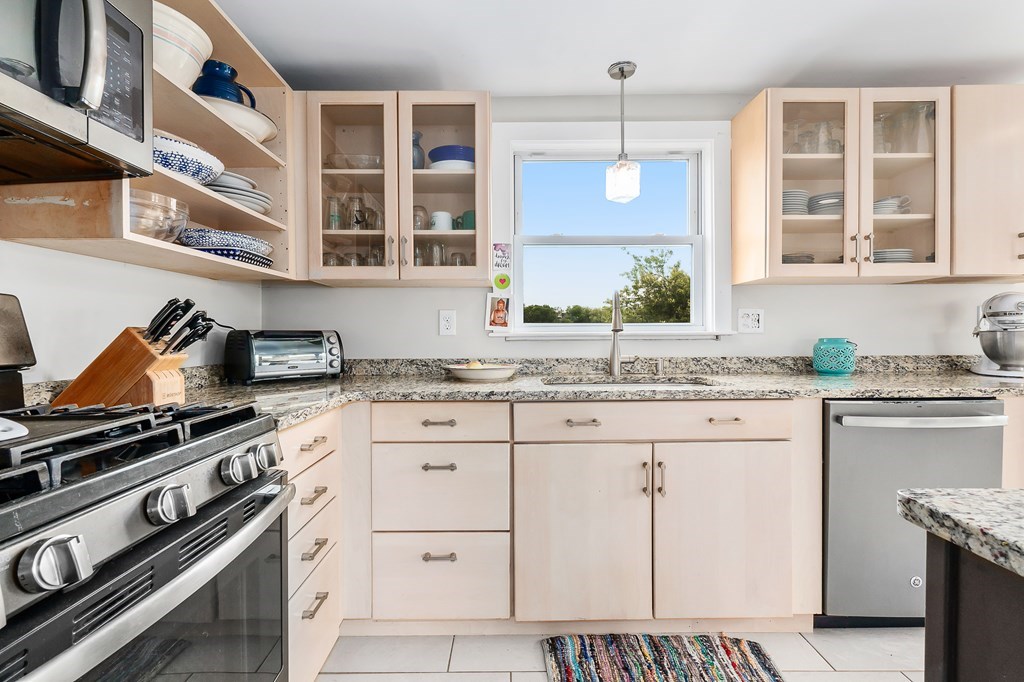 20 R Old Point Road Newbury, MA 01951 - Photo 5 of 37 Gallery Image 5