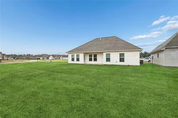$241,000 | 26333 Red Bay Drive, Ponchatoula, LA 70454