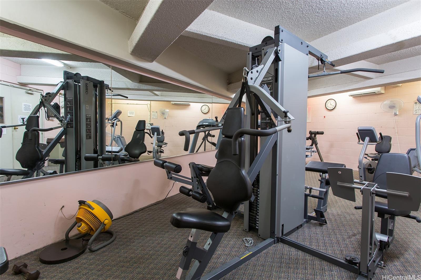 469 Ena Road, Unit 601 Honolulu, HI 96815 - Photo 21 of 25 Gallery Image 21