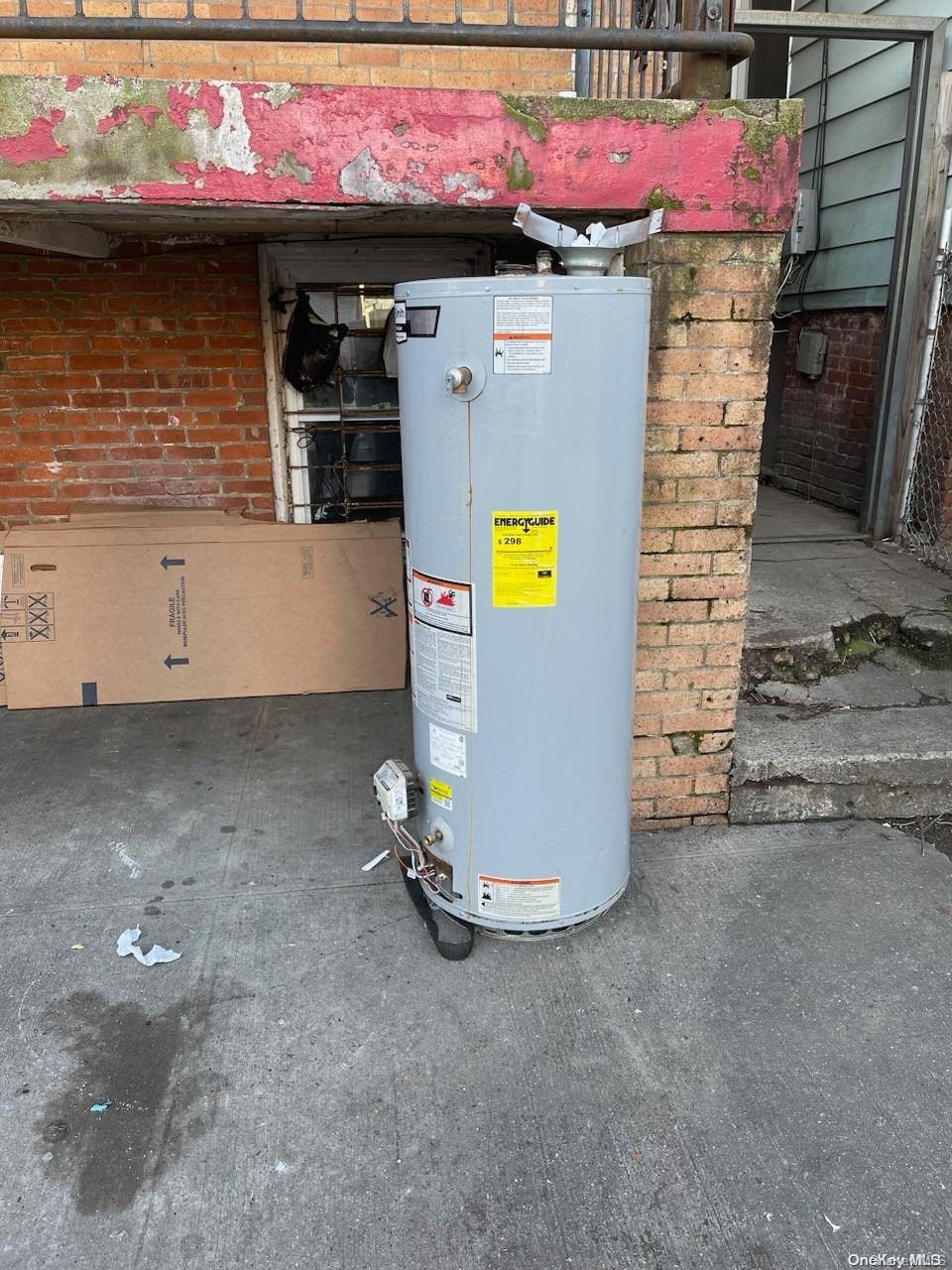 34-20 100th Street Queens, NY 11368 - Photo 2 of 5