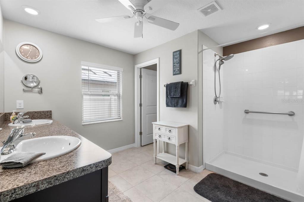809 Timeless Moss Drive Ruskin, FL 33570 - Photo 26 of 76