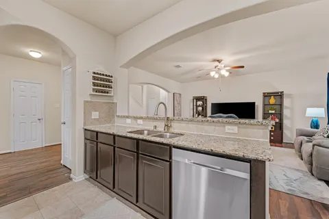 $335,000 | 6502 Wilshire Lakes, Houston, TX 77040