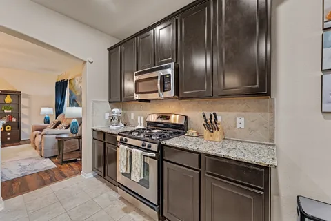 $335,000 | 6502 Wilshire Lakes, Houston, TX 77040