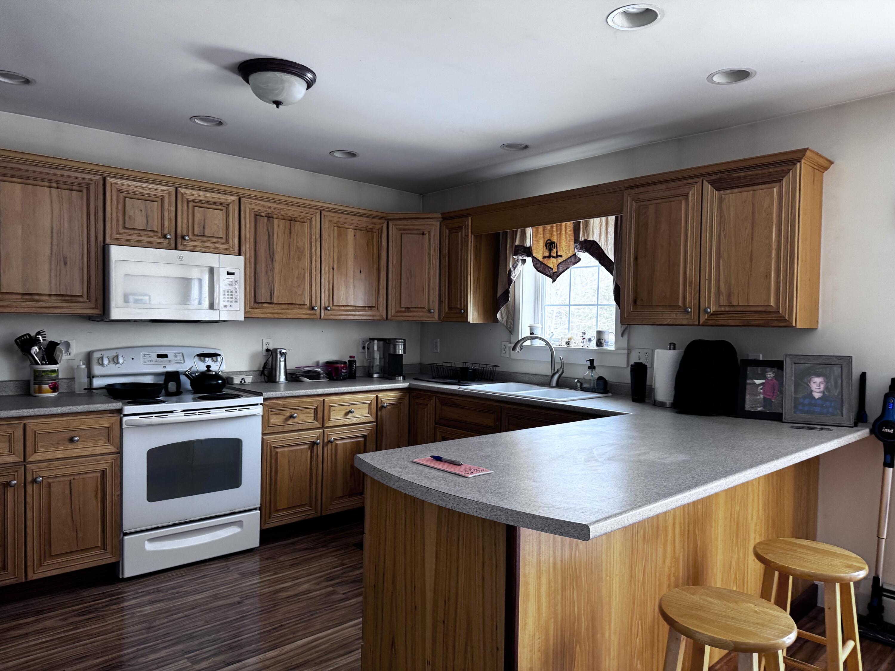 21 Glazier Lane Levant, ME 04456 - Photo 4 of 14 IMG_2268