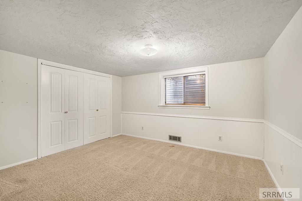 203 Hummingbird Place Shelley, ID 83274 - Photo 17 of 29