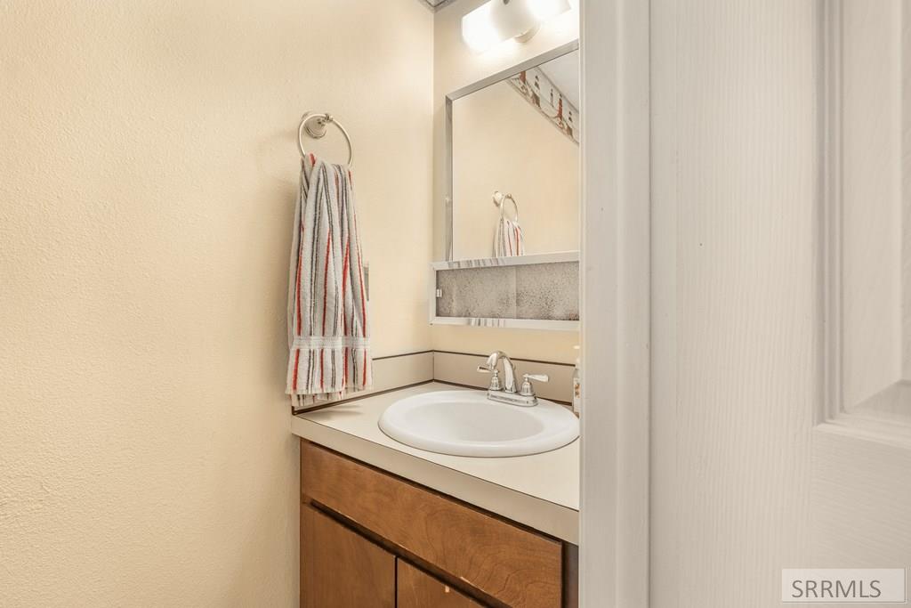 203 Hummingbird Place Shelley, ID 83274 - Photo 6 of 29
