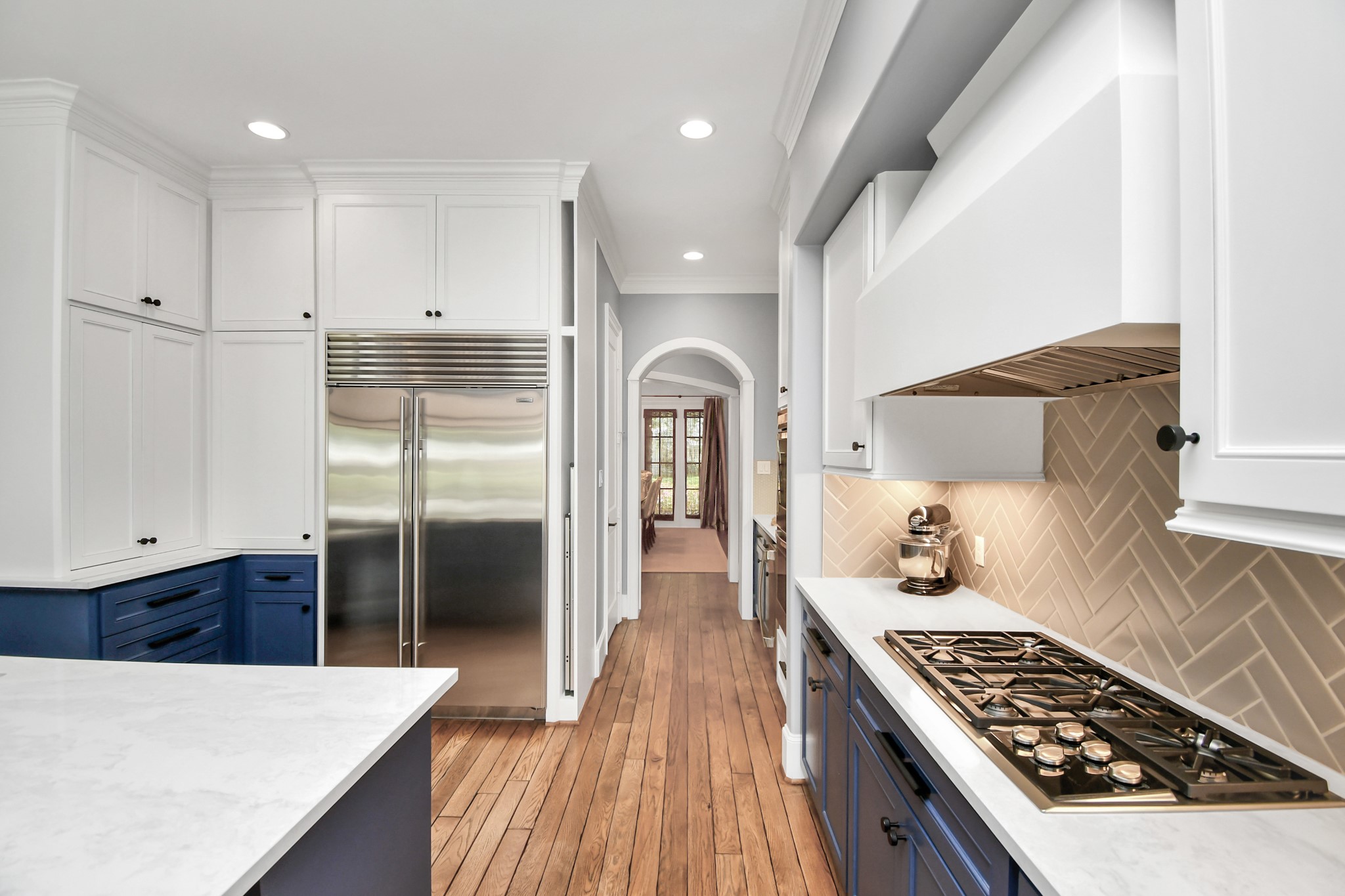 3739 Westerman Street Houston, TX 77005 - Photo 16 of 44 Custom cabinets to the ceiling