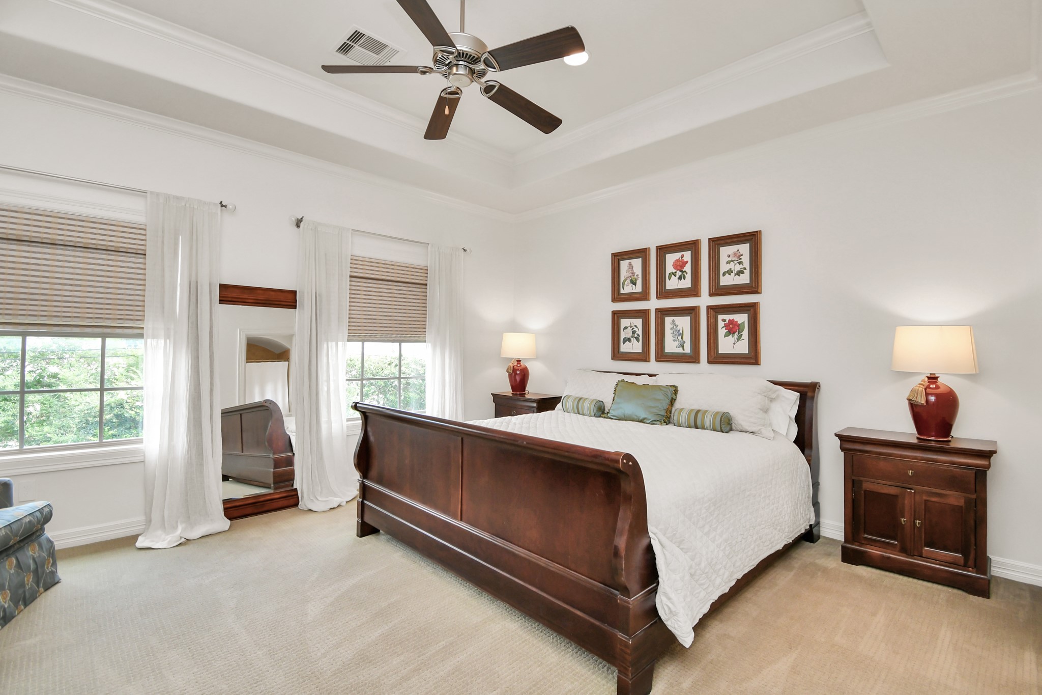 3739 Westerman Street Houston, TX 77005 - Photo 27 of 44 Sacious upstairs secondary bedroom with pool views, featuring an en-suite bath and walk-in closet.