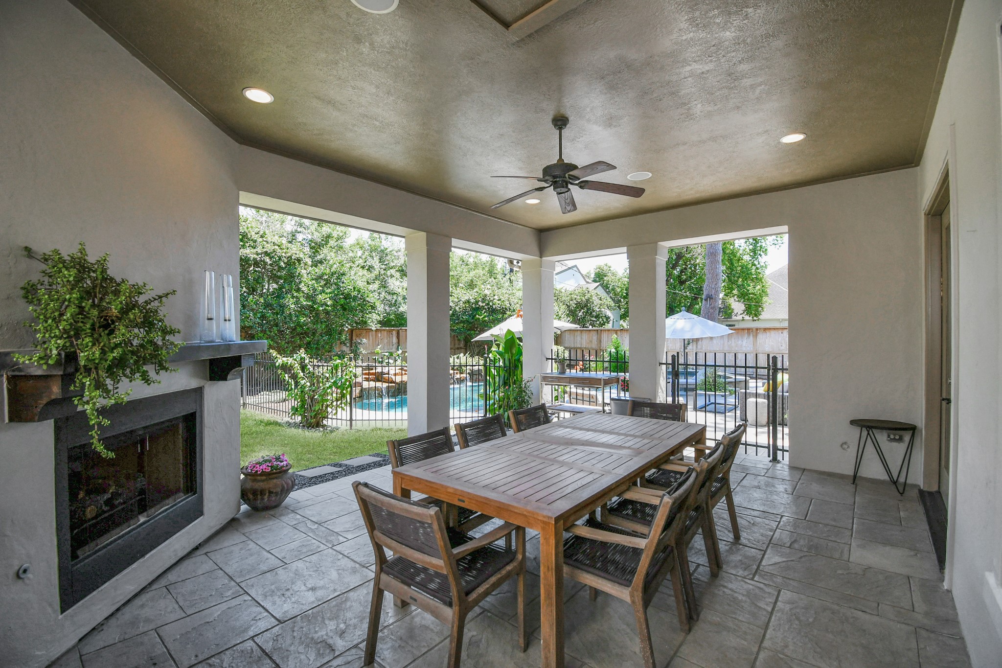 3739 Westerman Street Houston, TX 77005 - Photo 37 of 44 Entertainers dream with this out door space! Ready for your Forth of July party!