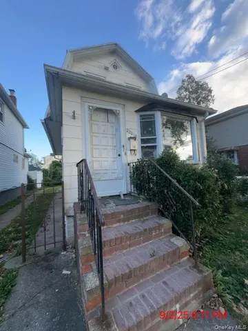 $499,900 | 220-18 91st Road | Queens Village