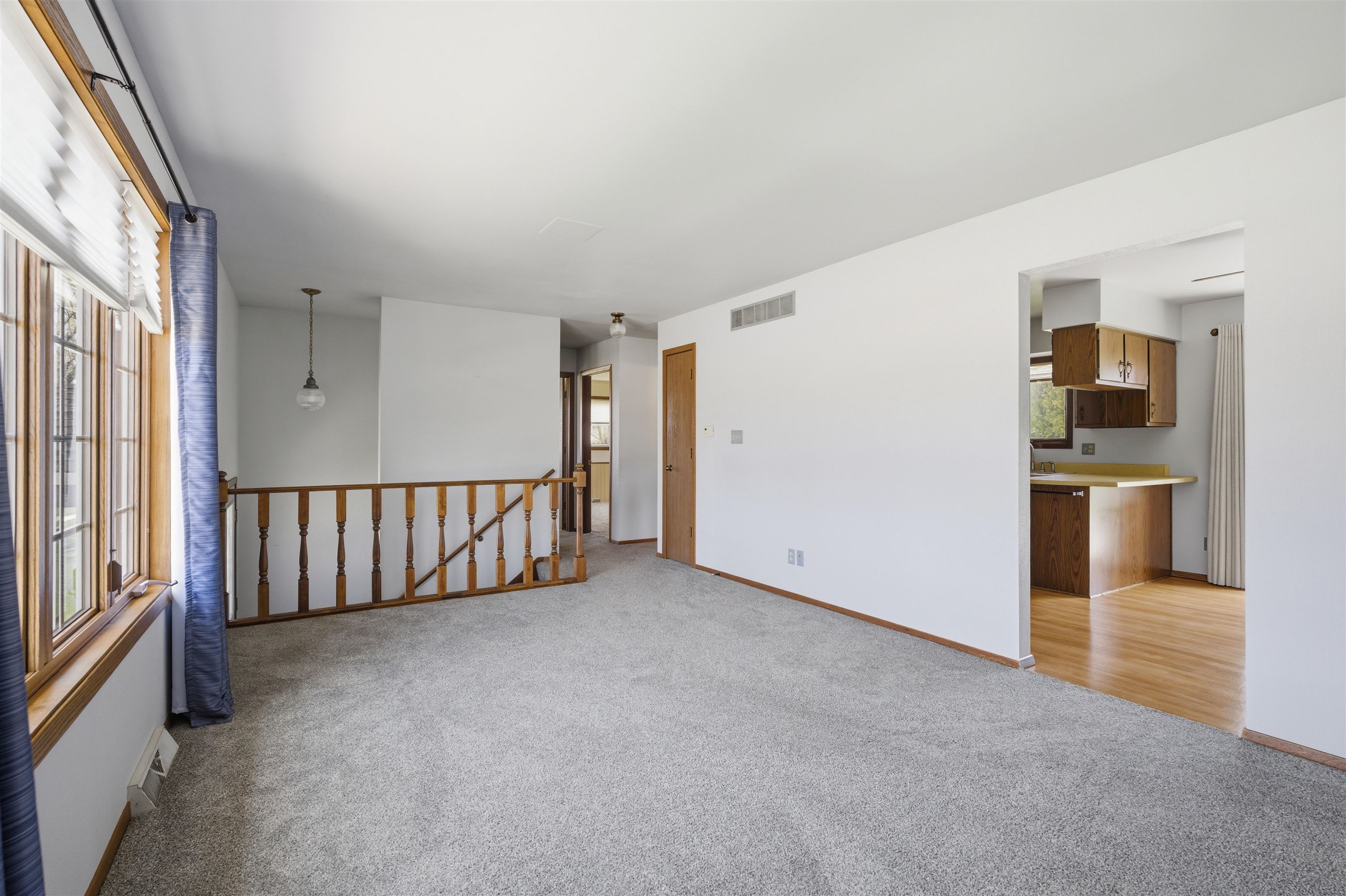 722 South Diane Street Chilton, WI 53014 - Photo 4 of 42