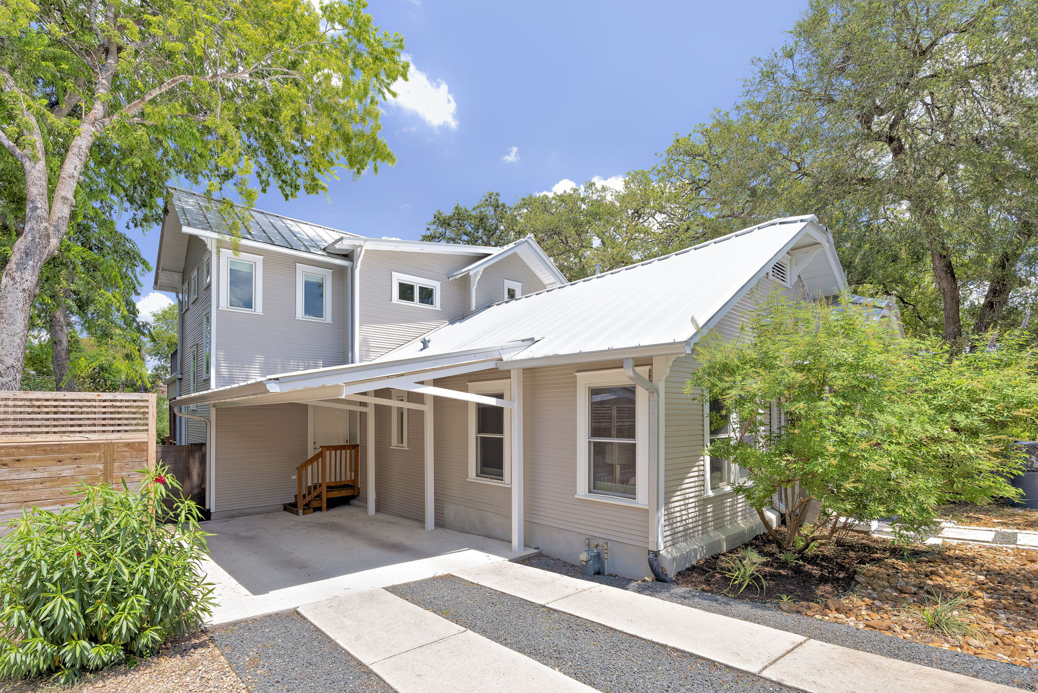 606 East 42nd Street Austin, TX 78751 - Photo 32 of 40 a front view of a house with a yard
