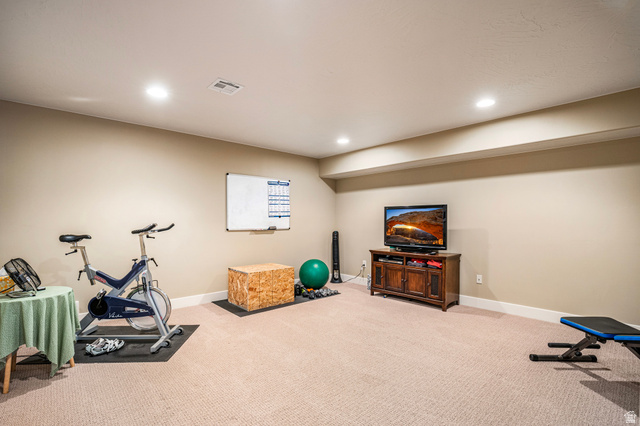 2311 South 1340 West St. George, UT 84770 - Photo 39 of 56 Workout area with carpet and recessed lighting