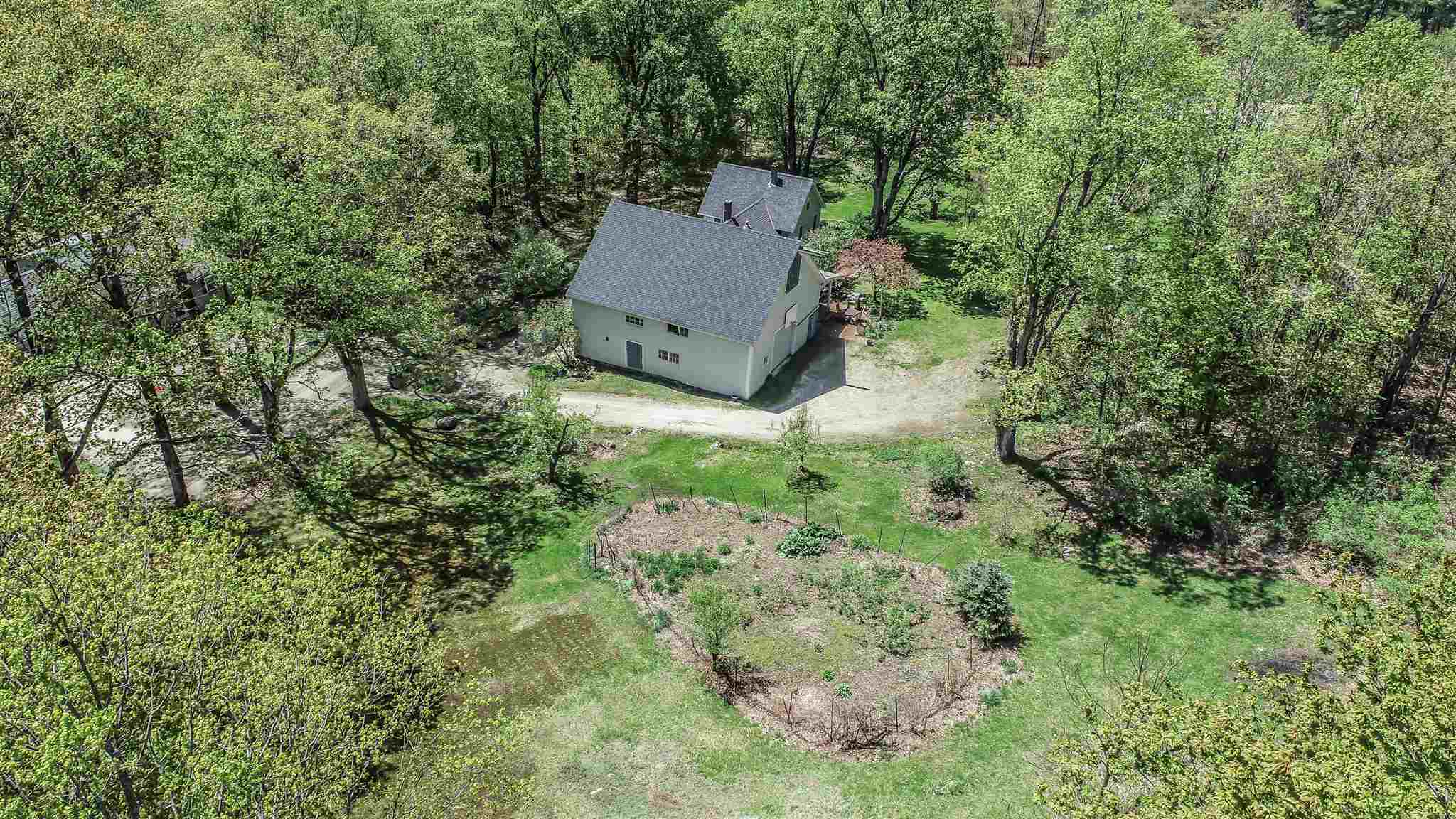 184 Curtis Farm Road Wilton, NH 03086 - Photo 33 of 40