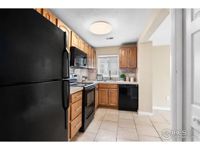 $395,000 | 3085 West 64th Avenue, Denver, CO 80221