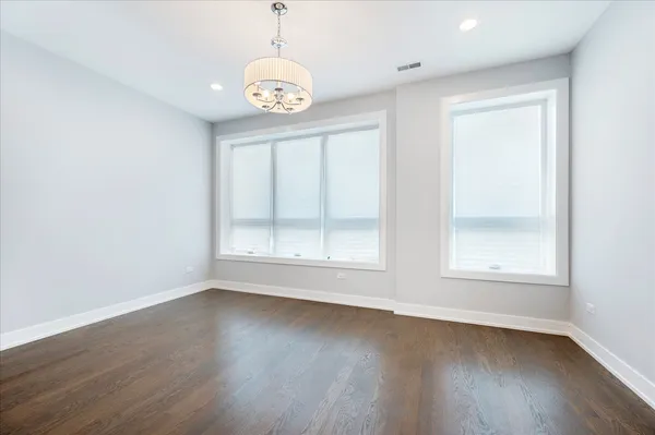 $4,000 | 6241 South Woodlawn Avenue, Chicago, IL 60637