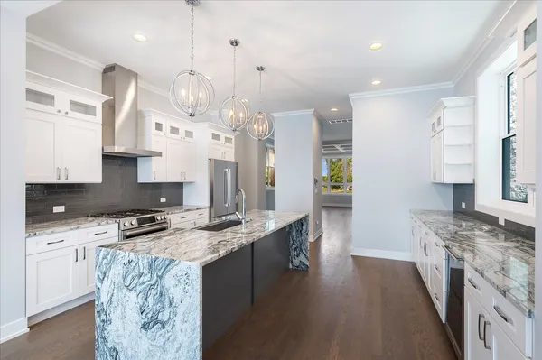 $4,000 | 6241 South Woodlawn Avenue, Chicago, IL 60637