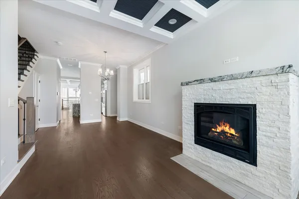 $4,000 | 6241 South Woodlawn Avenue, Chicago, IL 60637