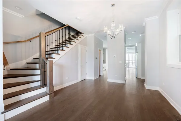 $4,000 | 6241 South Woodlawn Avenue, Chicago, IL 60637