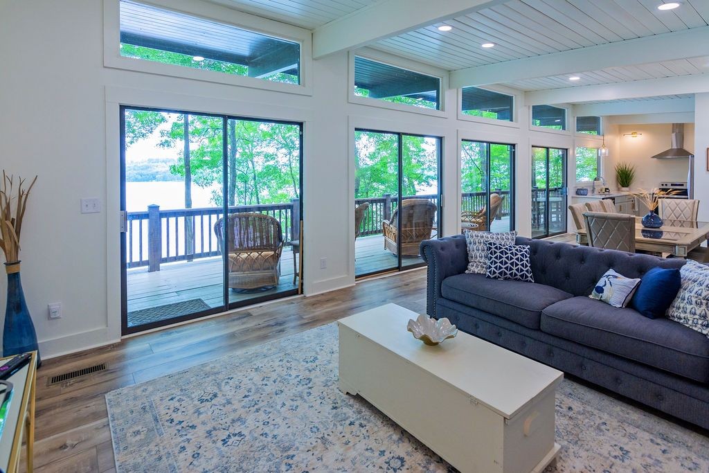 185 Brown Oldham Ln Spring Spring City, TN 37381 - Photo 12 of 31 a living room with furniture and a large window