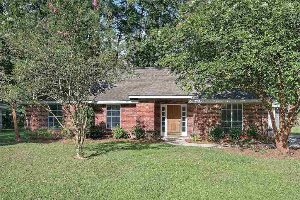 32 Trace Loop Mandeville, LA 70448 - Photo 1 of 15 Gallery Image 1