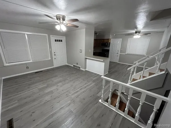 $129,999 | 5825 Branch Road, Flint, MI 48506