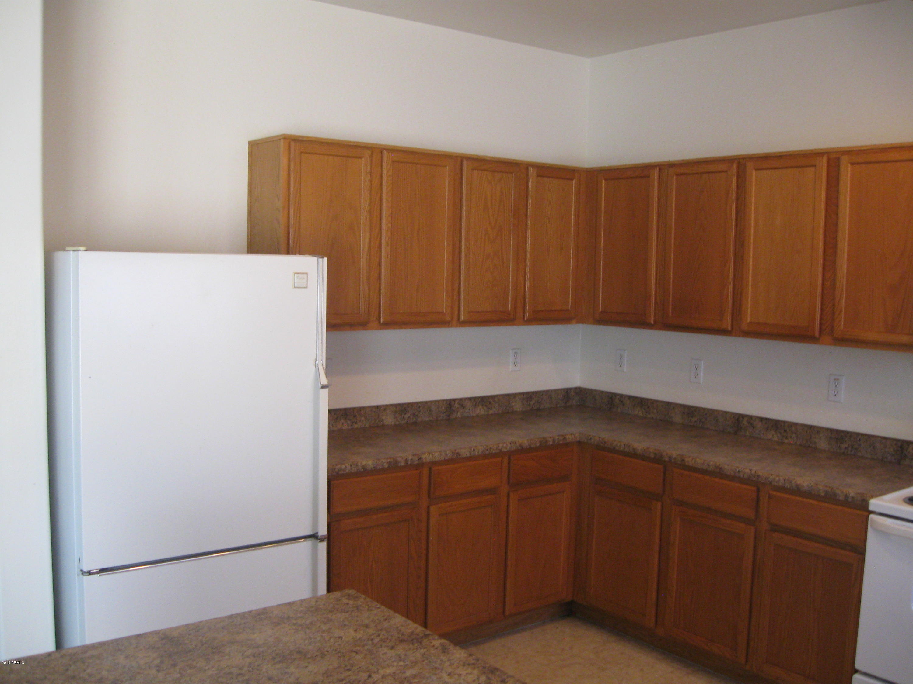 8746 West Heber Road Tolleson, AZ 85353 - Photo 6 of 36