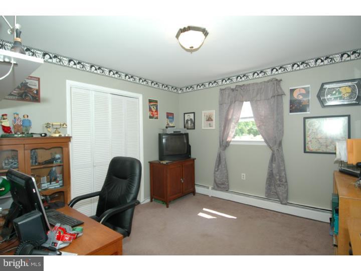 114 Jacobstown New Egypt Road Wrightstown, NJ 08562 - Photo 12 of 19