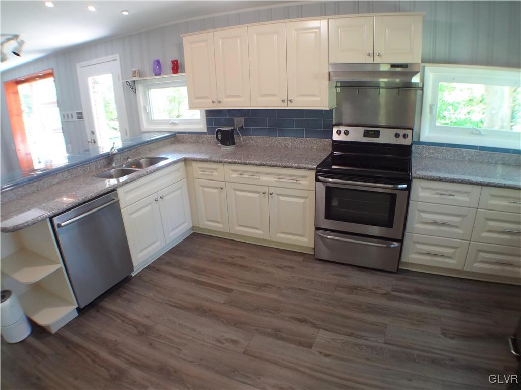 2018 Wirth Road Hellertown, PA 18055 - Photo 5 of 40 Gallery Image 5
